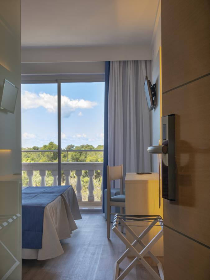 Habitación Doble con vistas a la piscina